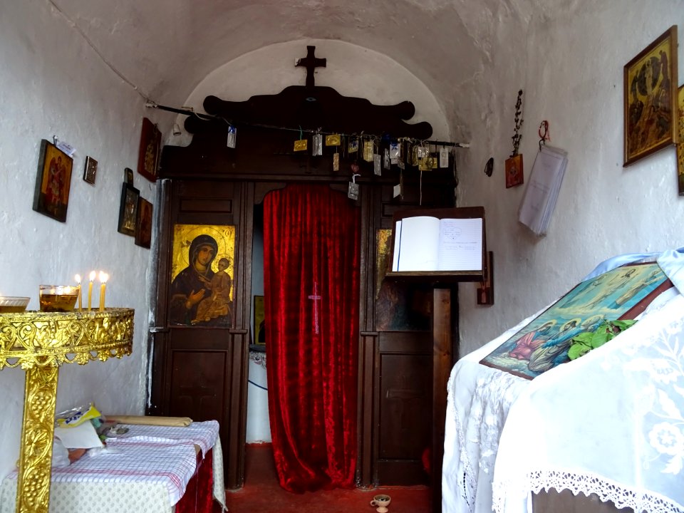 Intérieur de la chapelle Christos Dikaios (Christ le Juste… 
