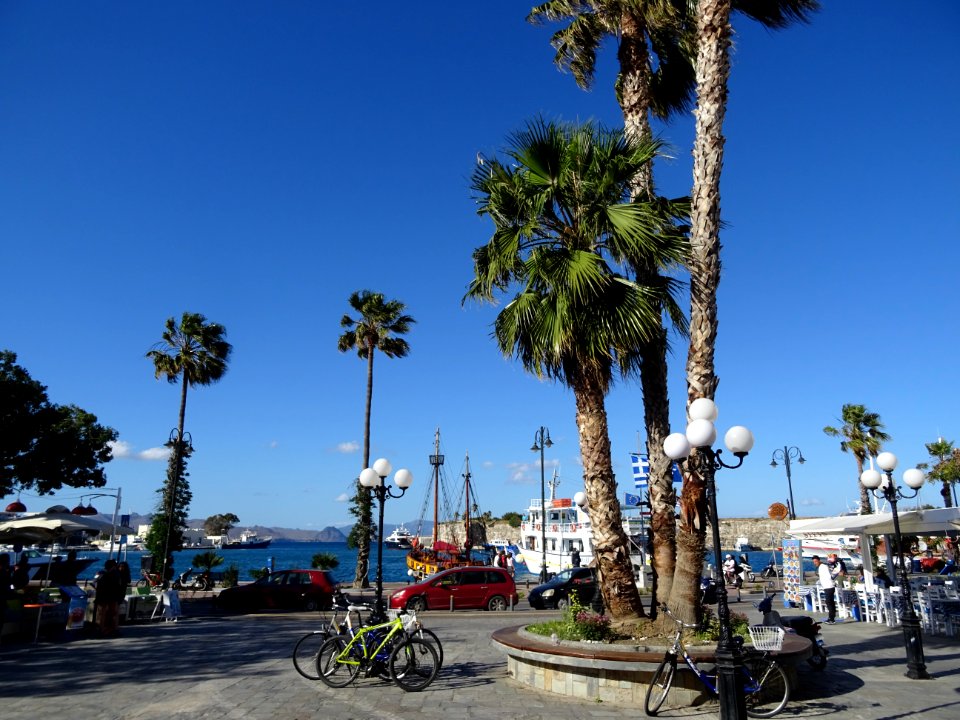 Place et port touristique dans la ville de Kos, île de Kos… 
