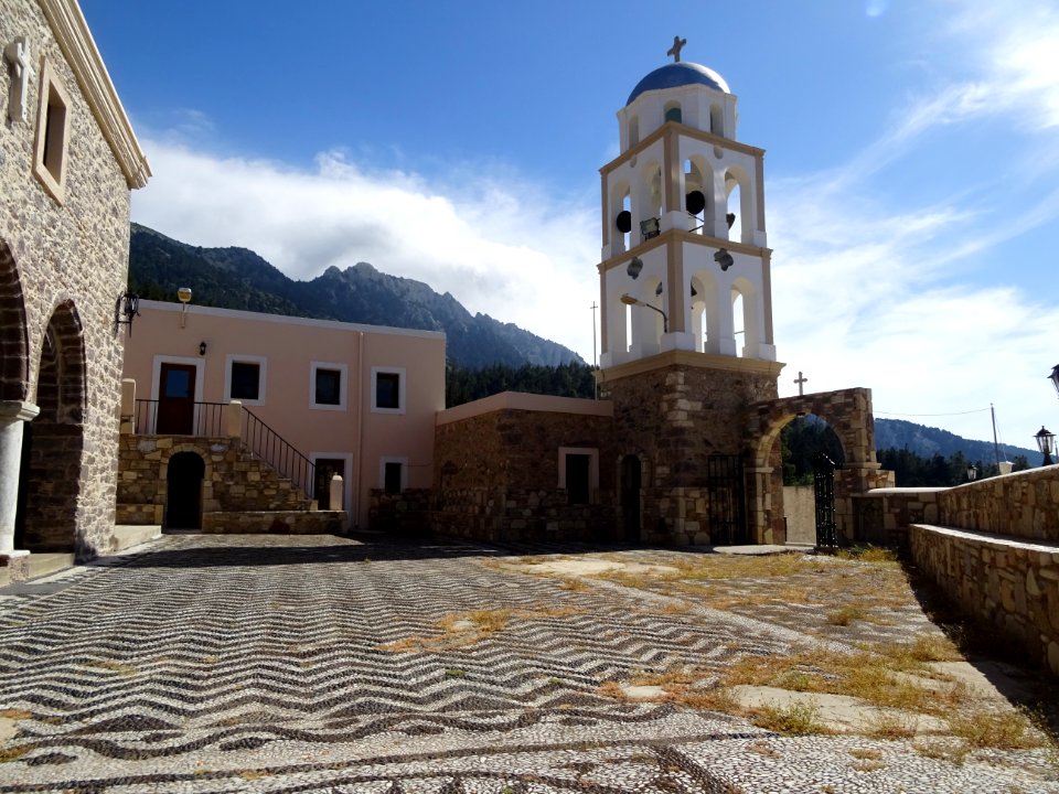 L'église d'Asomaton Taxiarchon, l'église des archanges dés… 