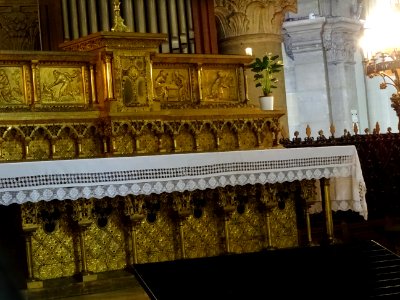Maître-autel, intérieur de la basilique Saint-Denys, Argen… 