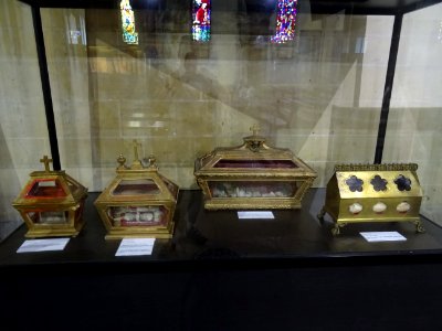 Reliquaires dans la basilique Saint-Denys, Argenteuil, Val… 