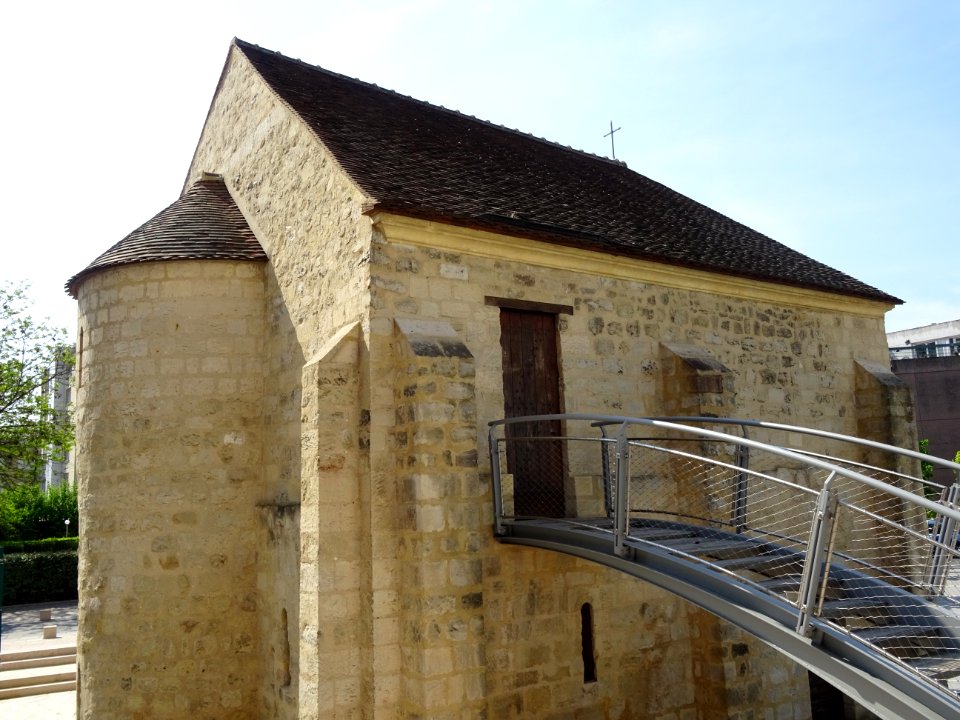 Chapelle Saint Jean, de style roman et construite en 1003,… 