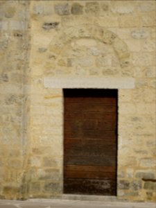 Porte de la chapelle Saint Jean, de style roman et constru… 