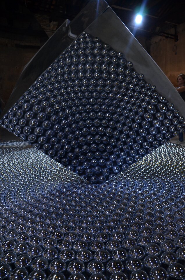 Beads mirroring sculpture