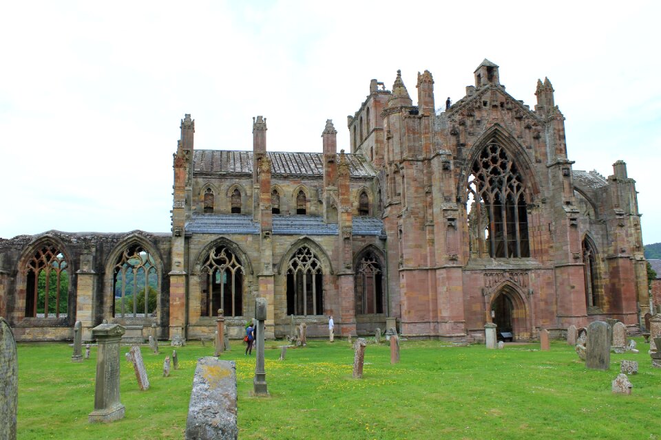 Ruin robert the bruce monastery