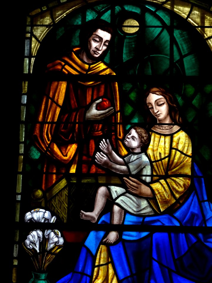 Vitrail, église St-Laurent, Le Vigean, Cantal 