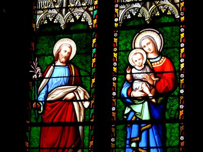 Vitrail, église Saint-Matthieu, Salers, Cantal 
