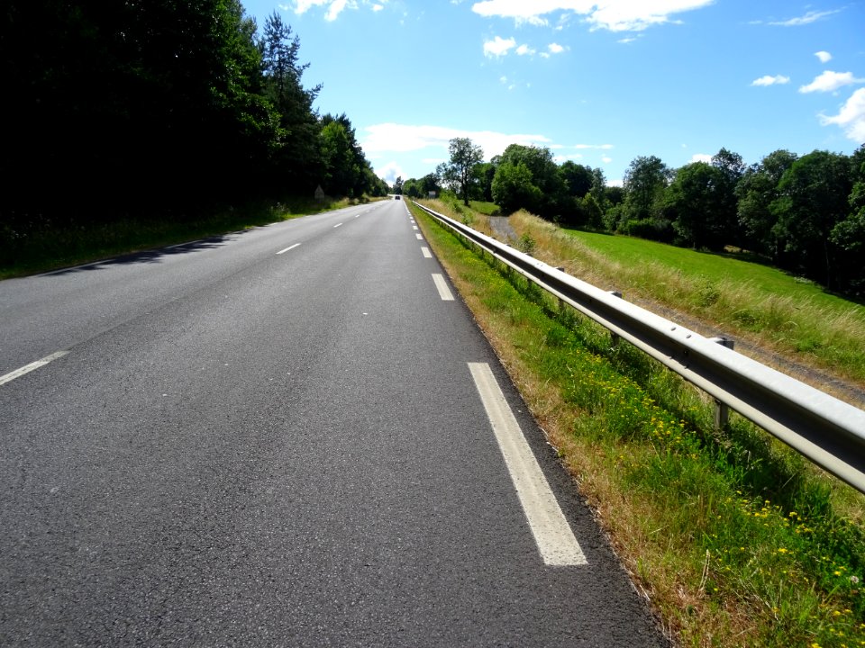 Route D922 entre St-Chamant et St-Cernin, Cantal 