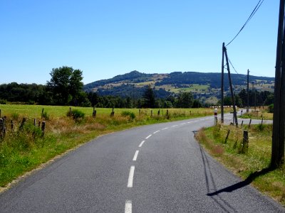 La route entre Chauchailles et Fournels, Lozère photo