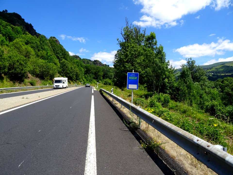 RN122, route vers le Lioran ouverte, Cantal 