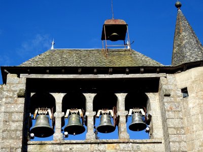 Clocher à peigne à 4 cloches de l'église Saint-Martin, Lie… 