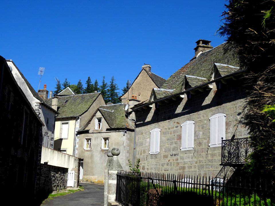Maisons, St Urcize, Cantal 