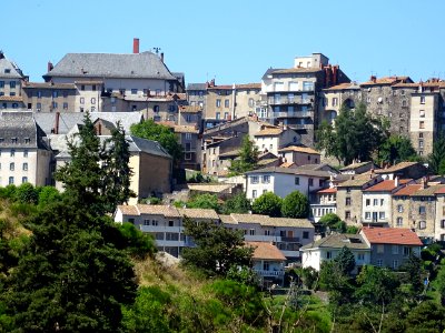 Façades des maisons à Saint-Flour, Cantal 