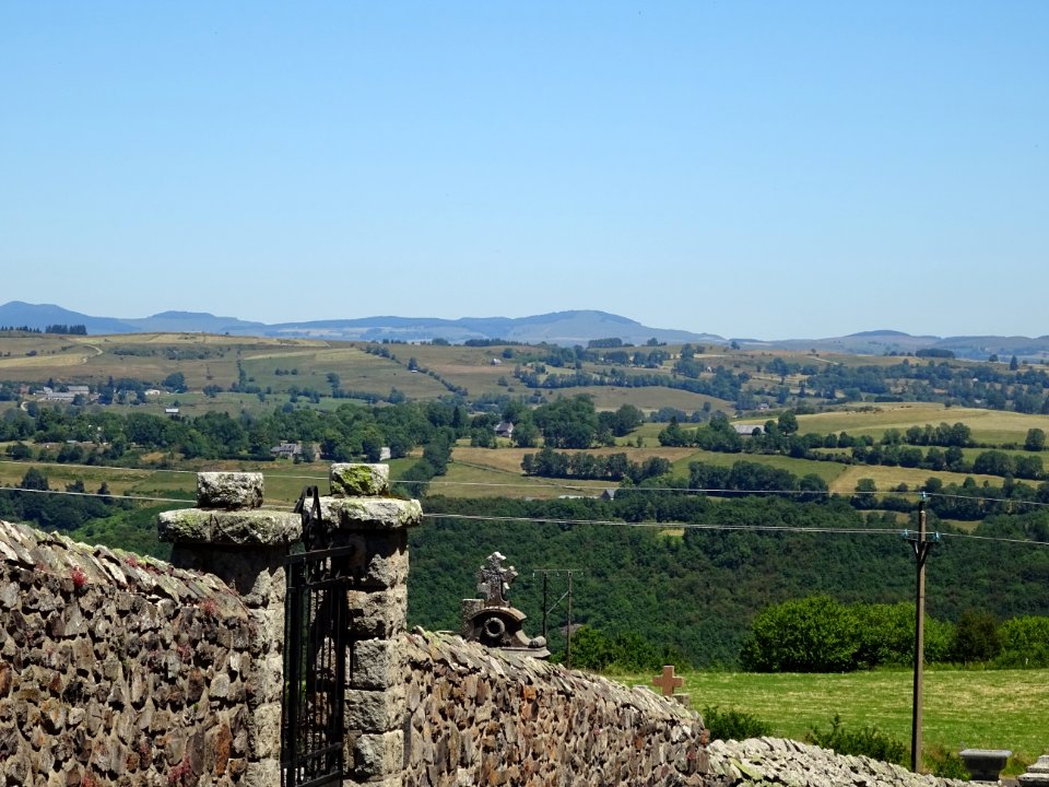 Cimetière d'Apchon, Cantal 