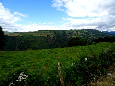 Vue vers l'Est depuis Chastade, Cantal 