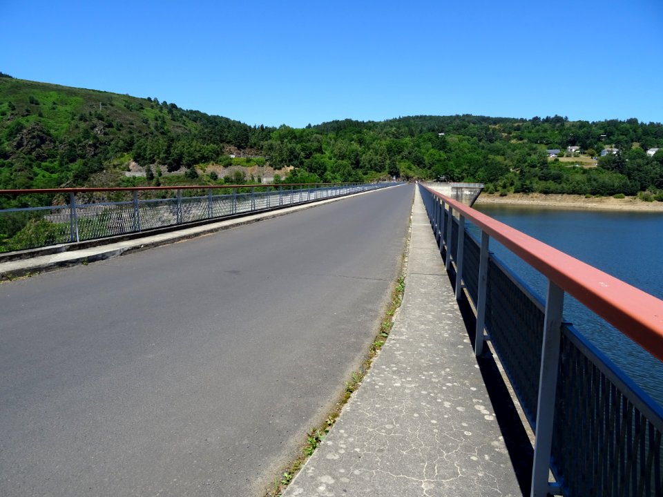 Barrage du Grandval, Cantal 