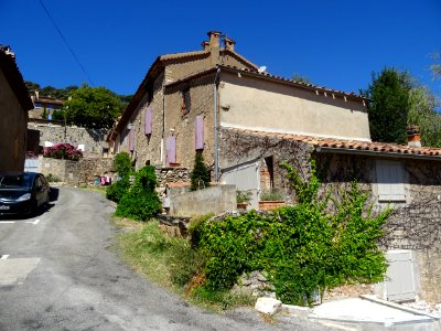 Maisons, Moissac-Bellevue, Var 