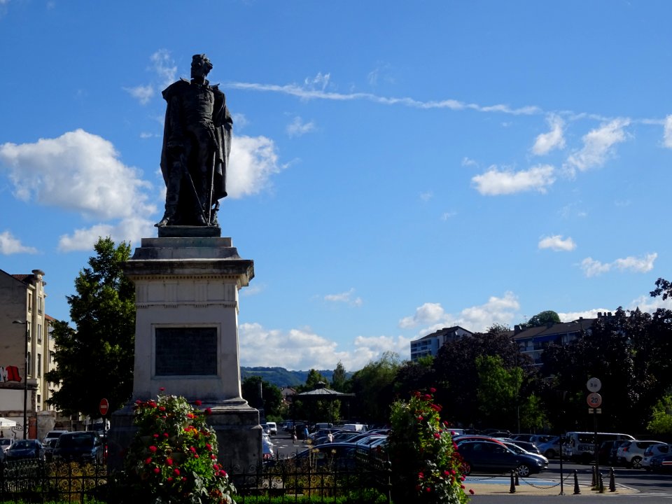 Statue du général de division : Joseph Alexis Delzons, Aur… 