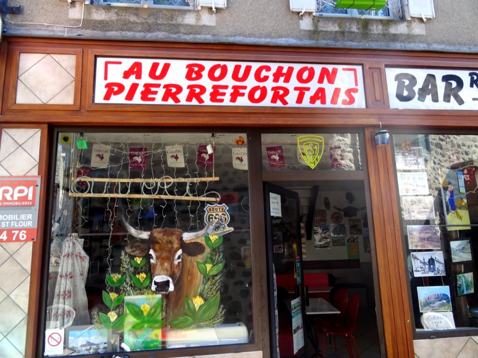 Restaurant Bar Au bouchon pierrefortais, où j'ai dégusté… 