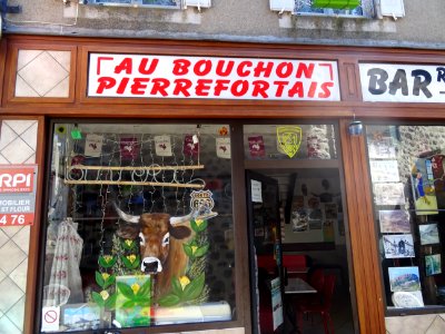 Restaurant Bar Au bouchon pierrefortais, où j'ai dégusté… 