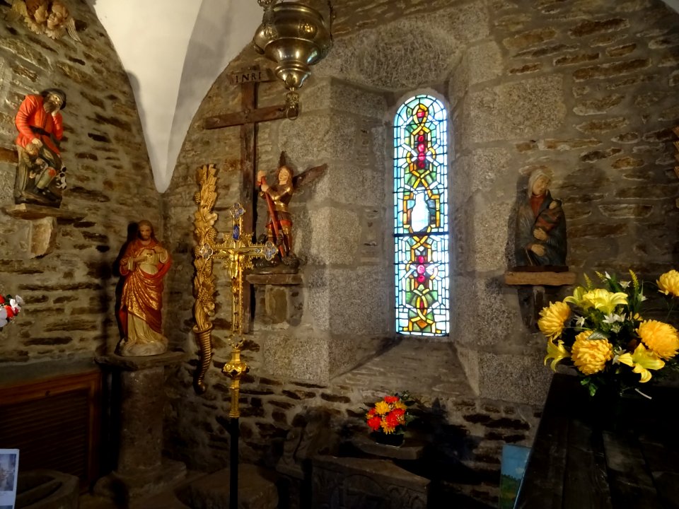 Petite chapelle au sein de l'église Saint-Martin, Fridefon… 