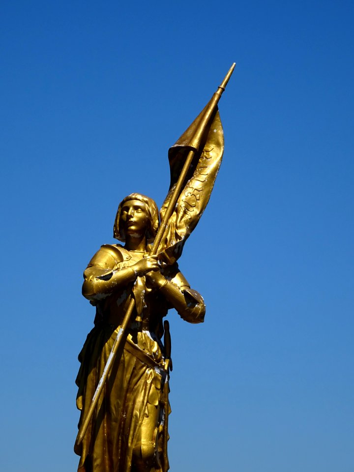 Statue de Jeanne d'Arc, Fridefont, Cantal 