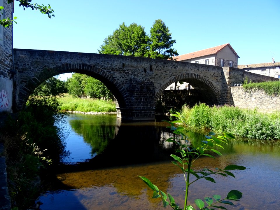 Pont au-dessus de l'Ander, Saint-Flour, Cantal 