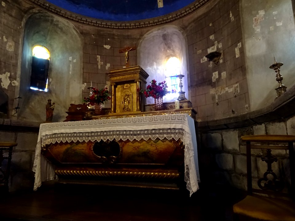 Autel, église St-Laurent, Le Vigean, Cantal 