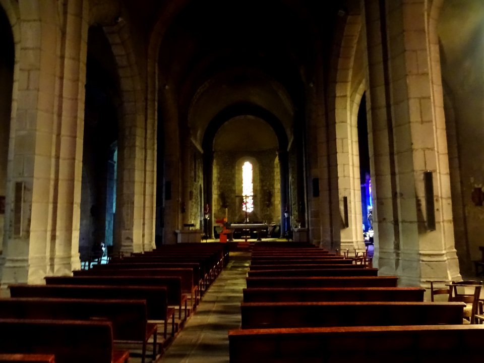 Intérieur de l'église St Germain, de Bort-les-Orgues, Corr… 