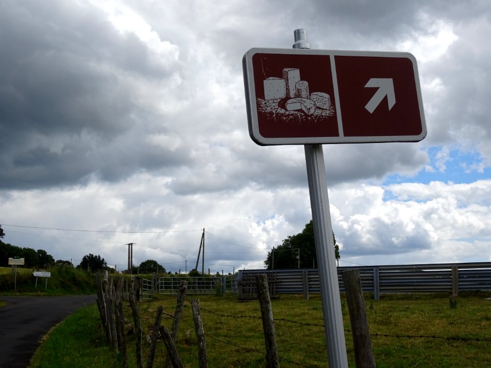 Route des fromages AOP d'Auvergne, Laborie, Chastrade, Can… 