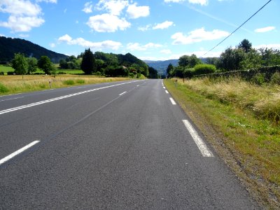 Depuis Aurillac, la N122 à l'assaut du col du Lioran ou Co… 