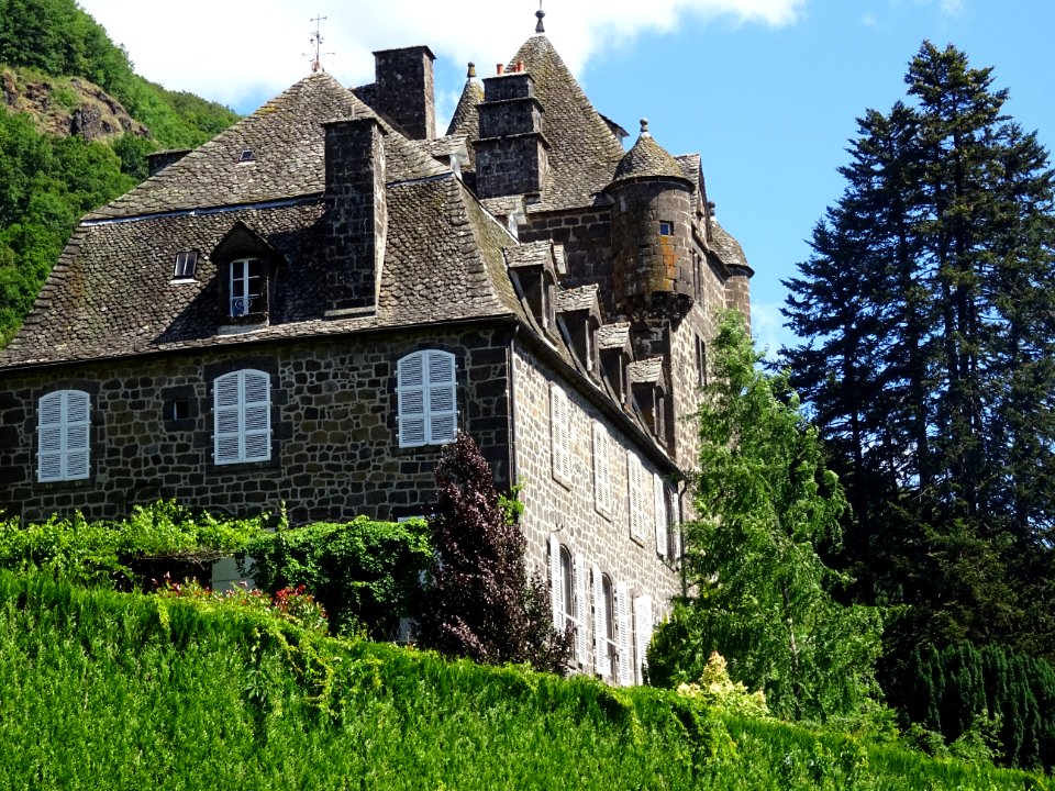 Château de Comblat, Vic-sur-Cère, Cantal 