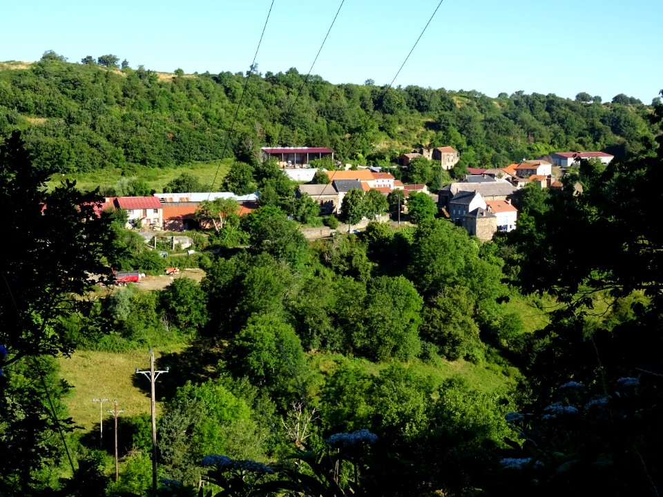 Vue vers Chabannes, depuis la route de Massiac à Allanche,… 