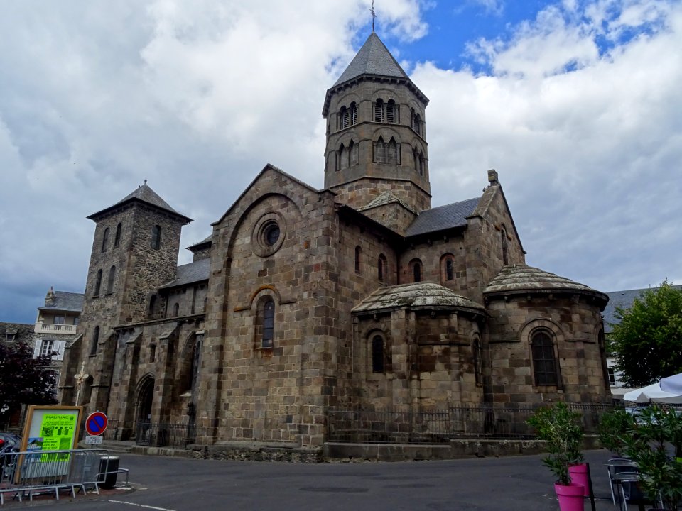 Basilique Notre-Dame-des-Miracles, Mauriac, Cantal 
