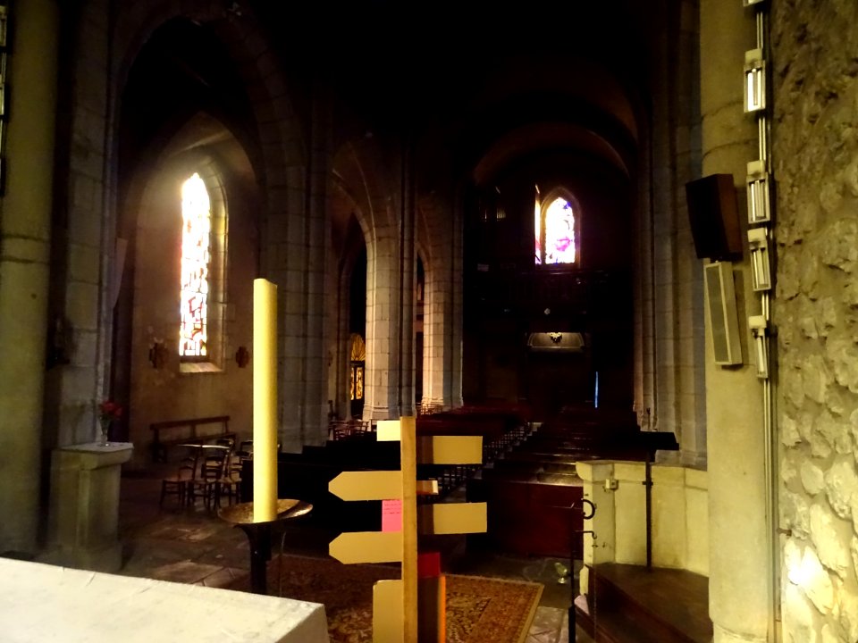 Intérieur de l'église St Germain, de Bort-les-Orgues, Corr… 