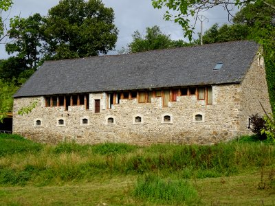 Ancien corps de ferme restauré en habitation, Cantal 