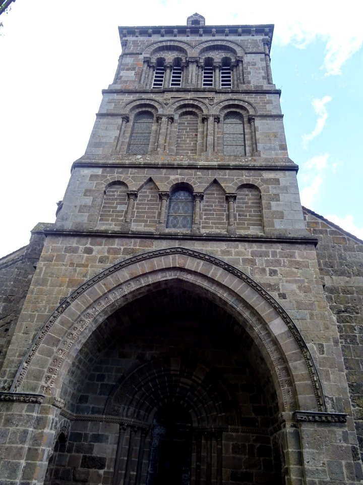 Eglise Saint-Matthieu, Salers, Cantal 