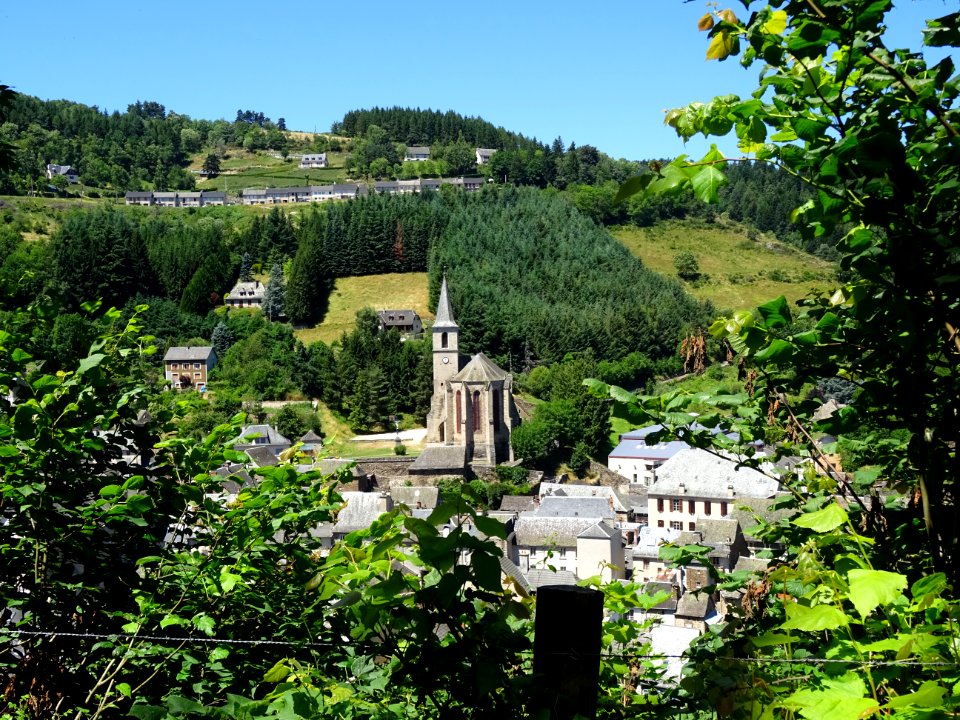Eglise Saint-Martin - Saint-Blaise et la ville de Chaudes-… 