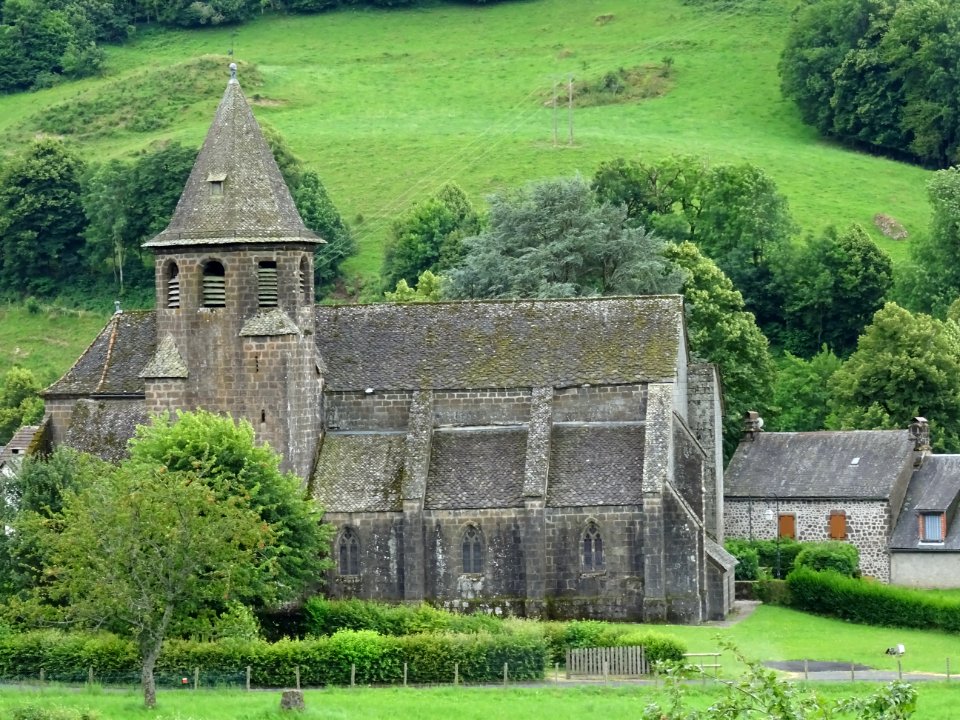 Eglise Saint-Vincent, rare édifice gothique de Haute Auver… 