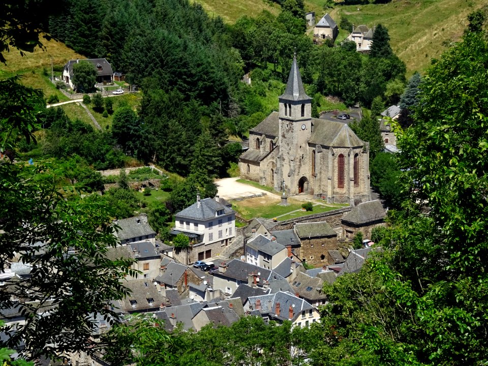 Eglise Saint-Martin - Saint-Blaise et la ville de Chaudes-… 