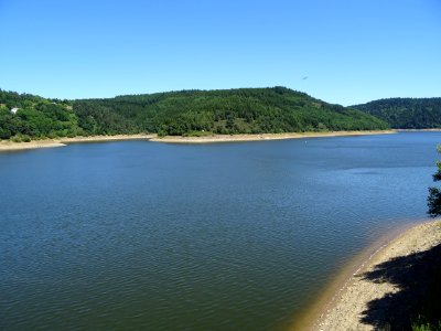 Lac du Barrage du Grandval, Cantal 
