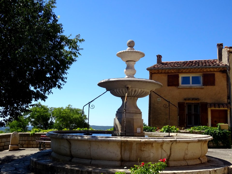 Fontaine, Moissac-Bellevue, Var 