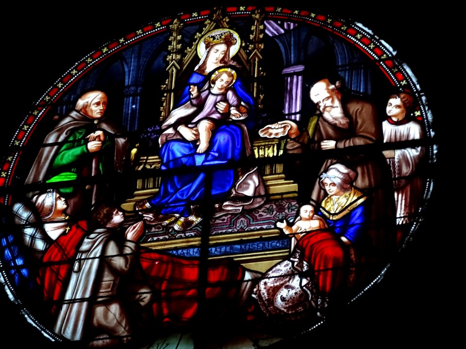 Vitrail, église Notre-Dame-de-l'Assomption, Moustiers-Sain… 
