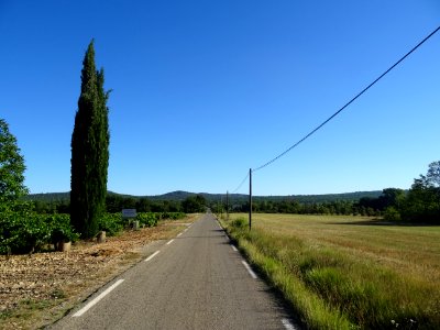 Longue ligne droite Mazaugues et la D1, Var 