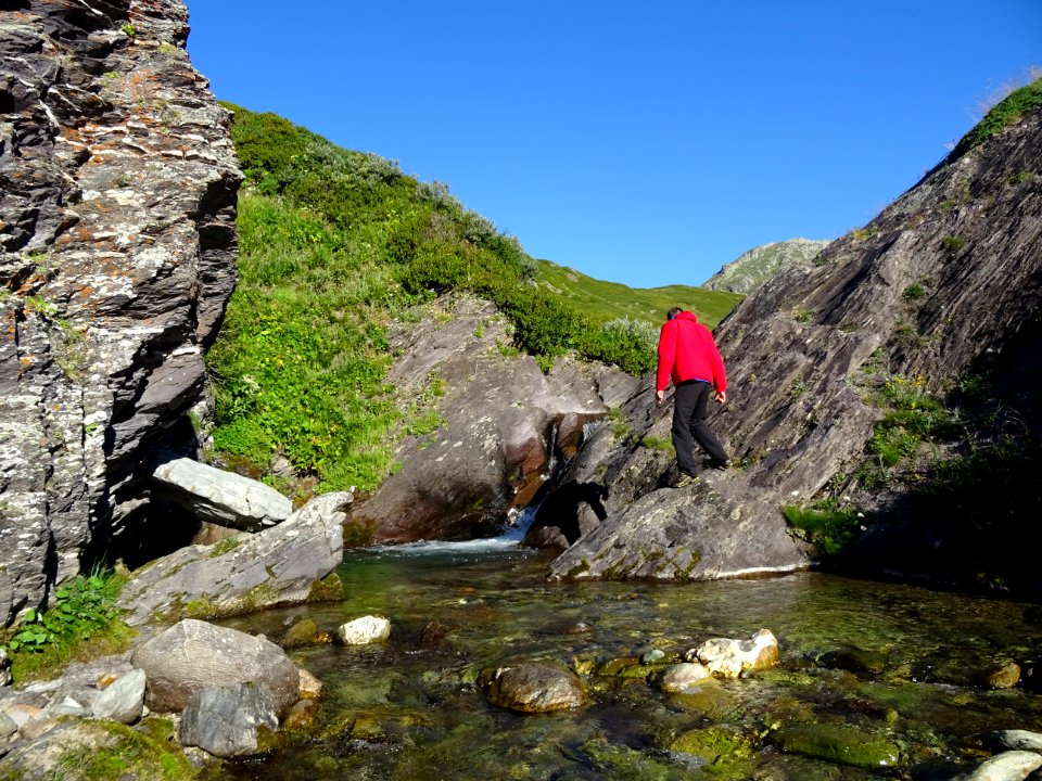 Petit bassin sous le refuge des Drayères 