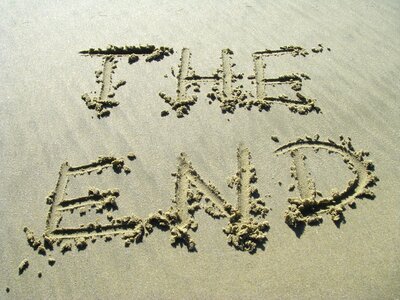 End beach text photo