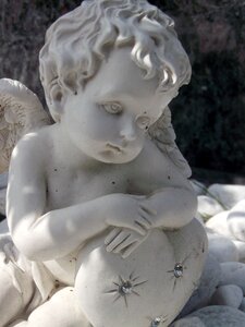 Cemetery hope figure