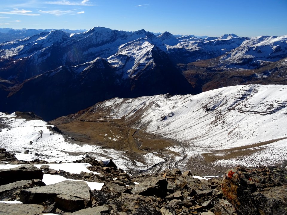 Vue vers le Vallon d'Odeyer, la Tête de Vautisse et le Pic… 