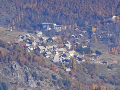 Puy Aillaud et par un effet d'écrasement dû au zoom ..., u… photo