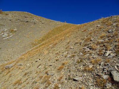 Fin du couloir raide et arrivée sur la crête 